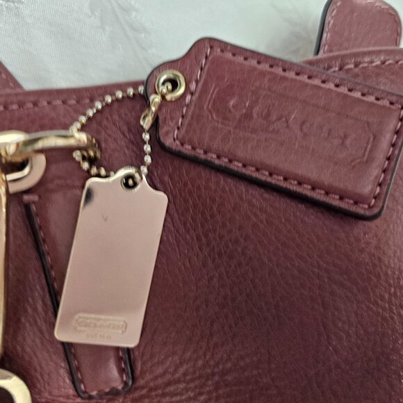Coach Madison Leather East/West Tote! - Picture 4 of 11